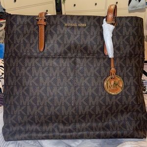michael kors large pocket tote